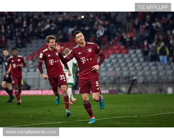 莱万多夫斯基金球奖排名走势清晰，近期表现稳健备受期待