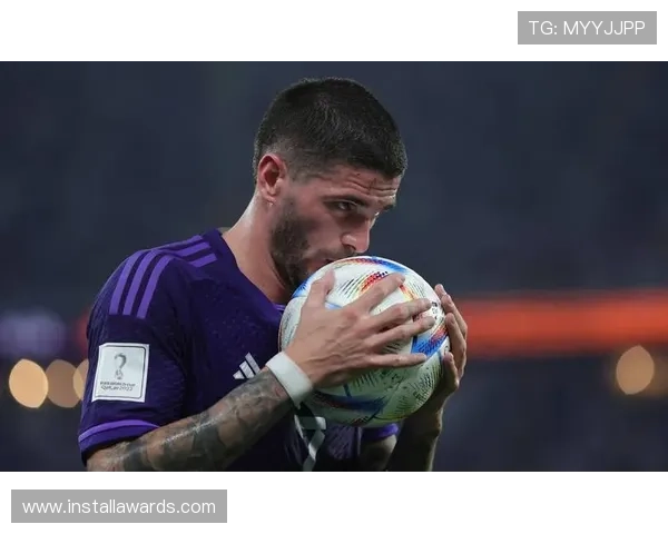 佩德里本赛季表现稳健,世界中场排名持续提升